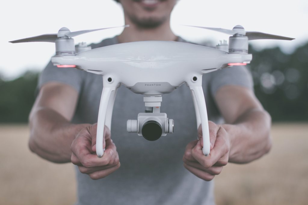 O curso de pilotagem de drones FlyDrone pode te ajudar a ir ainda mais longe.